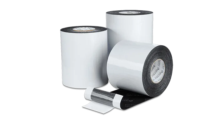 İZOTEX WIN kör kasa yalıtım bandı, su geçirmez, hava sızdırmaz ve nefes alabilir özellikleriyle yapıların dayanıklılığını artırır.